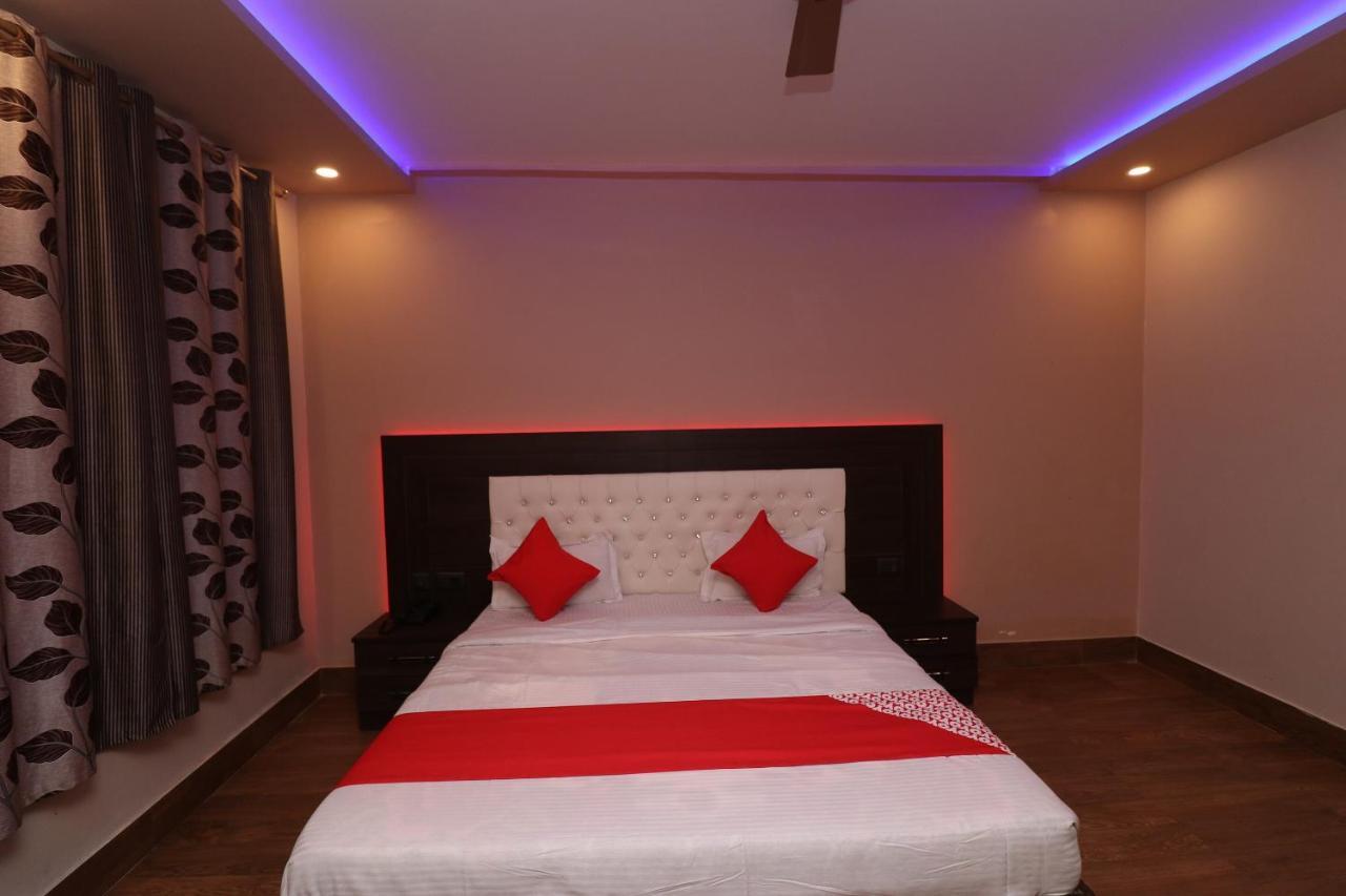 Oyo 33387 Laxmi Lawn And Resort Suite Lucknow Exterior foto